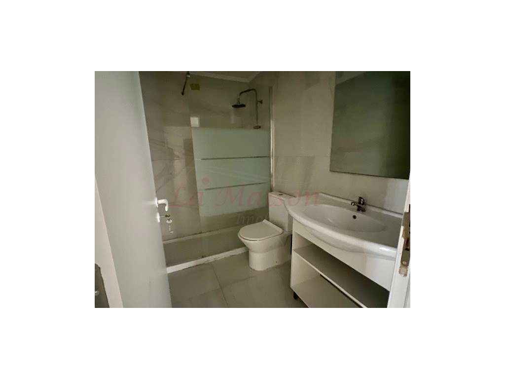 Apartamento T3 em Ramada-13