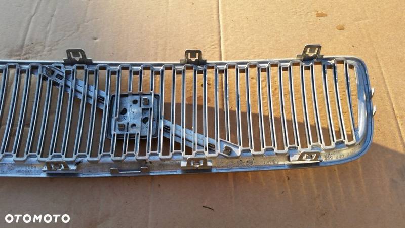 ATRAPA GRILL VOLVO V70 LIFT 08693346 - 7