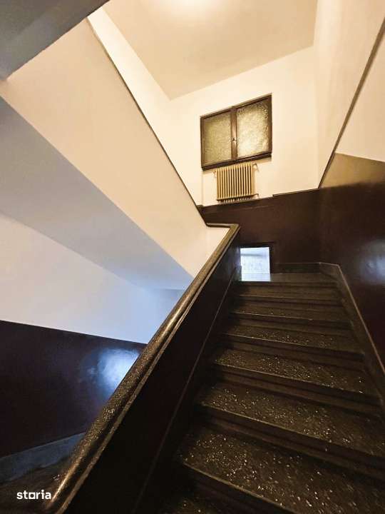 Vand apartament boem, intr-un bloc ca un refren-12