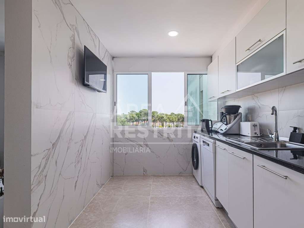 Apartamento T2+ 1 em Corroios.-5
