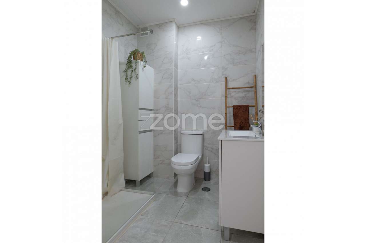Apartamento T2 à venda em Queluz-25