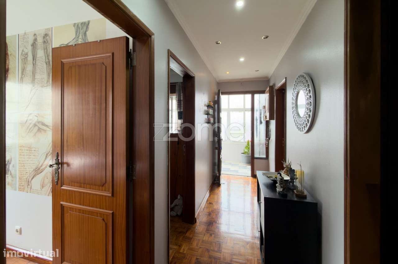 Moradia T4 c/ garagem e 435m2 de terreno - Famões-11