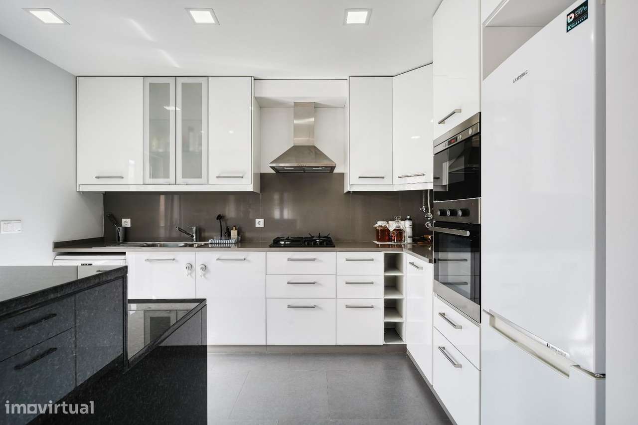 Apartamento de Luxo no Coração de Cascais | Rooftop com Vista Mar-13