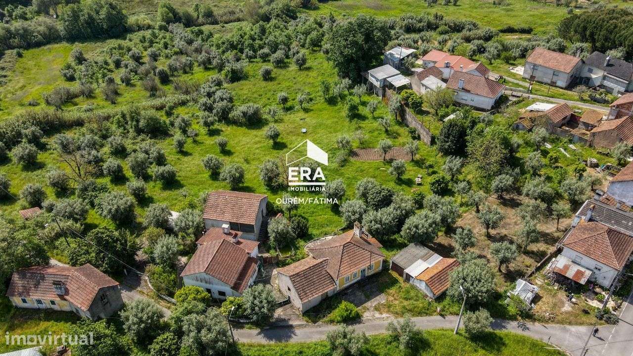 Moradia T3 localizada no Olival, Ourém - Grande imagem: 3/26