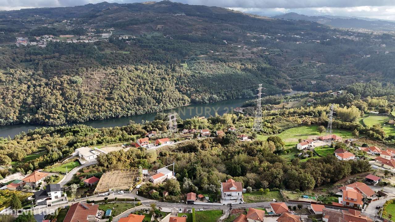 Terreno com 2,65hectares com potencial de construção em Abragão, Penaf - Grande imagem: 2/10