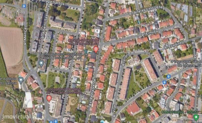 Vende-se terreno para construção de moradia - Grande imagem: 1/4