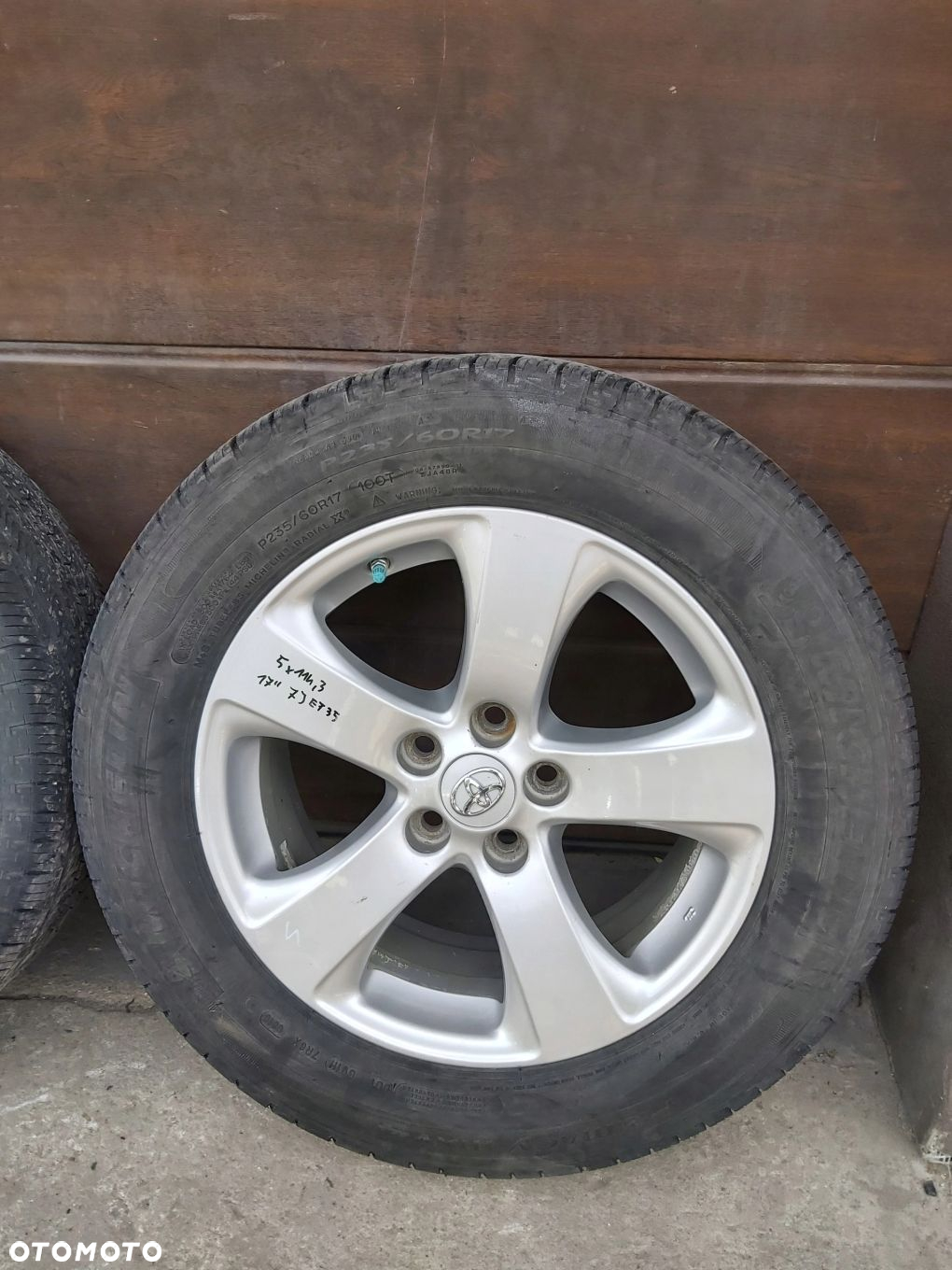 TOYOTA SIENNA Alufelgi 17 Opony M+S Michelin 235/60 R17 5mm - 5