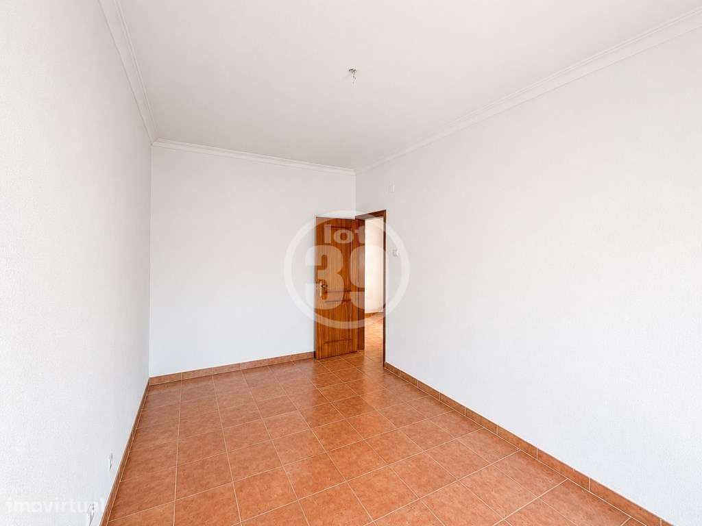 Apartamento com 4 quartos no ultimo andar e com um amplo sótão, sit...-22