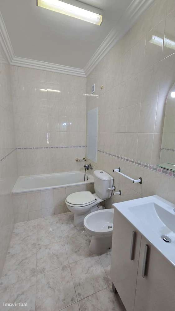 T3 Santo António dos Cavaleiros | Excelente relação espaço/preço - Grande imagem: 3/16