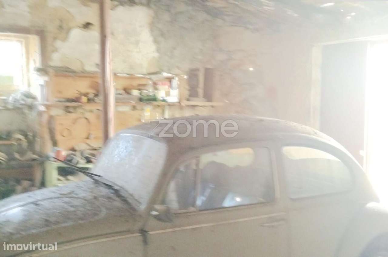 Moradia T1 para remodelar com garagem Gouveia - Grande imagem: 4/10
