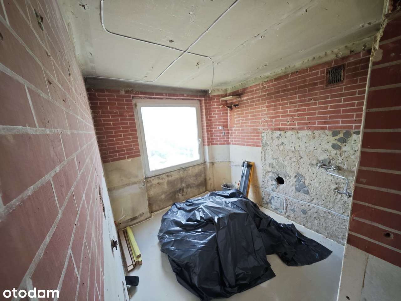 Sprzedam niedokończoną inwestycje, 3 pokoje, dobra lokalizacja,balkon-14