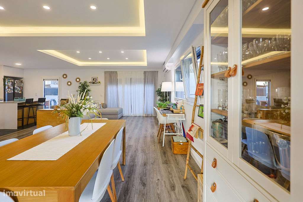 Moradia T4 com jardim, Fernão Ferro-16