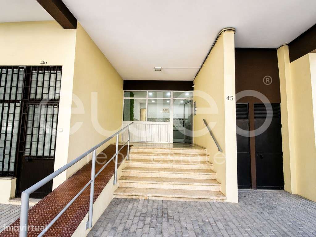 Apartamento T2 Remodelado, Bonfim-22
