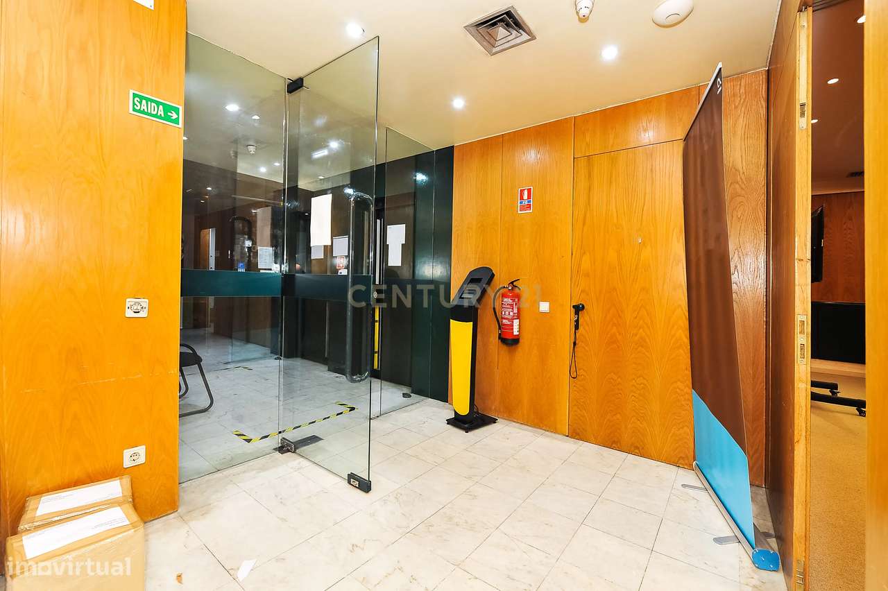 Edifício Areeiro de 2.230m2 p/ Residência Universitário c/ Projeto Apr - Grande imagem: 4/16