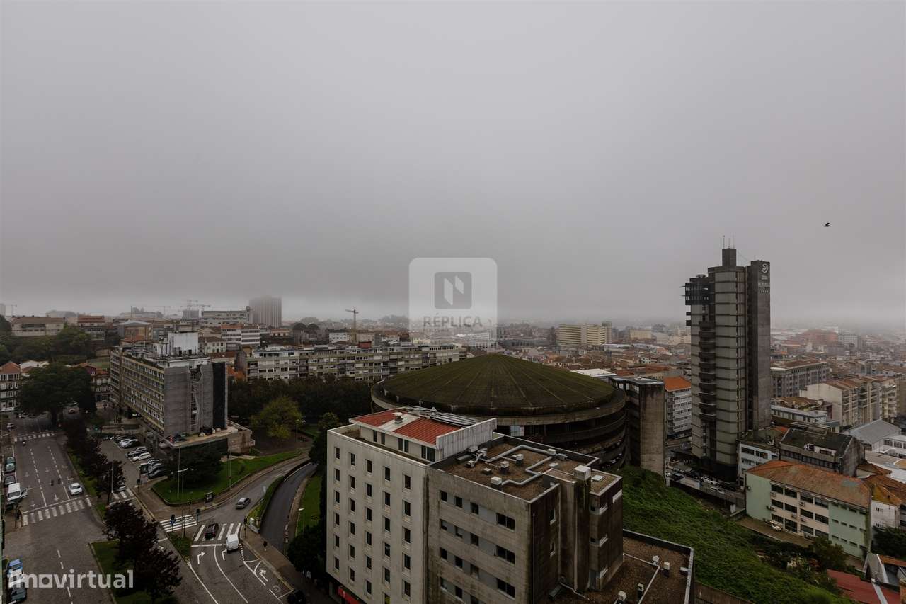 T5 junto Metro Trindade Porto | T5 para Remodelar Santo Ildefonso - Grande imagem: 5/42