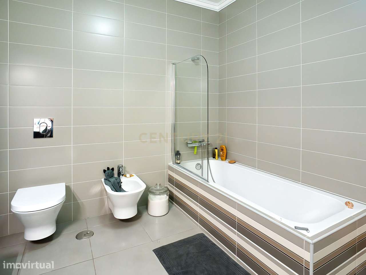 Moradia T4  como nova com Piscina  e vista serra dos Candeiros-17