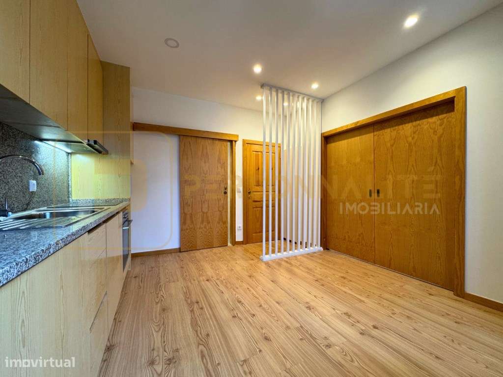 Apartamento T0 com varanda - Grande imagem: 2/12