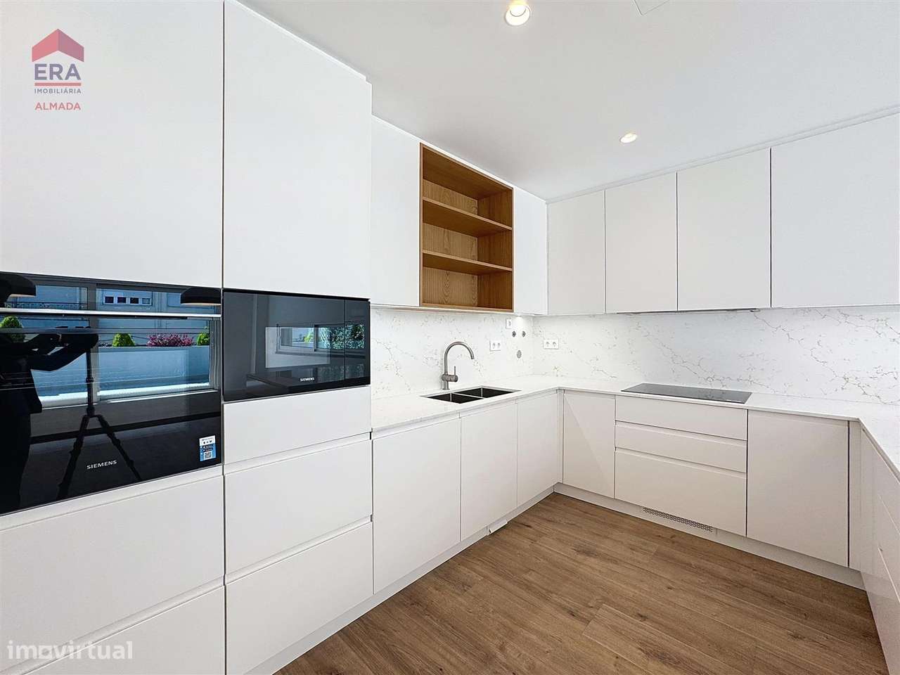 Nova Moradia em Almada , 5 suites, garagem e jardim-24