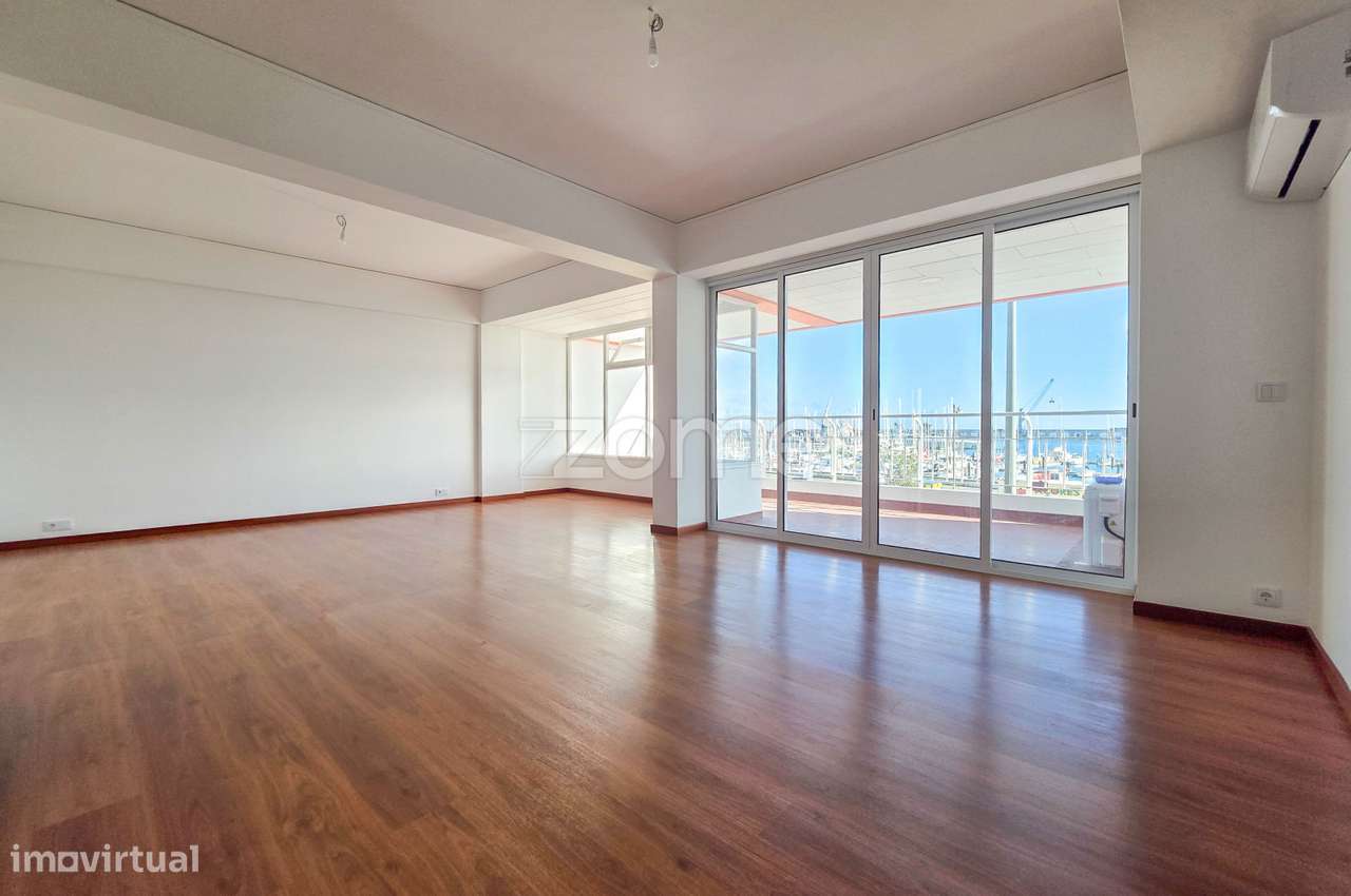 Apartamento T3 com localização Premium em Ponta Delgada - Grande imagem: 4/29