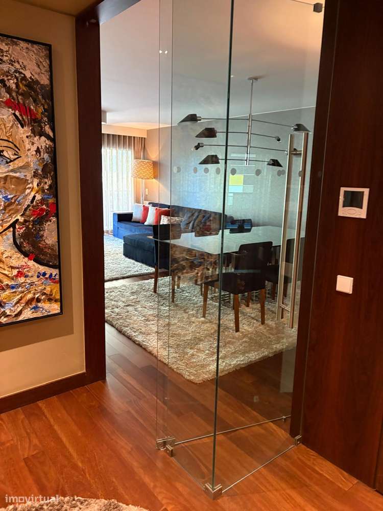 Exclusivo Apartamento T4 em condomínio fechado-3