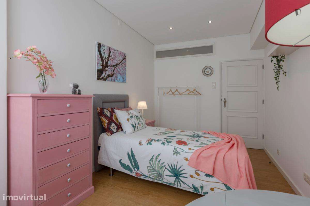 Apartamento com 3 quartos - localizado em Santo Ildefonso Porto - Grande imagem: 3/26