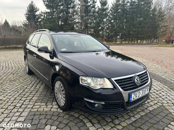 Volkswagen Passat 1.6 TDI DPF BlueMot Comfortline - 5