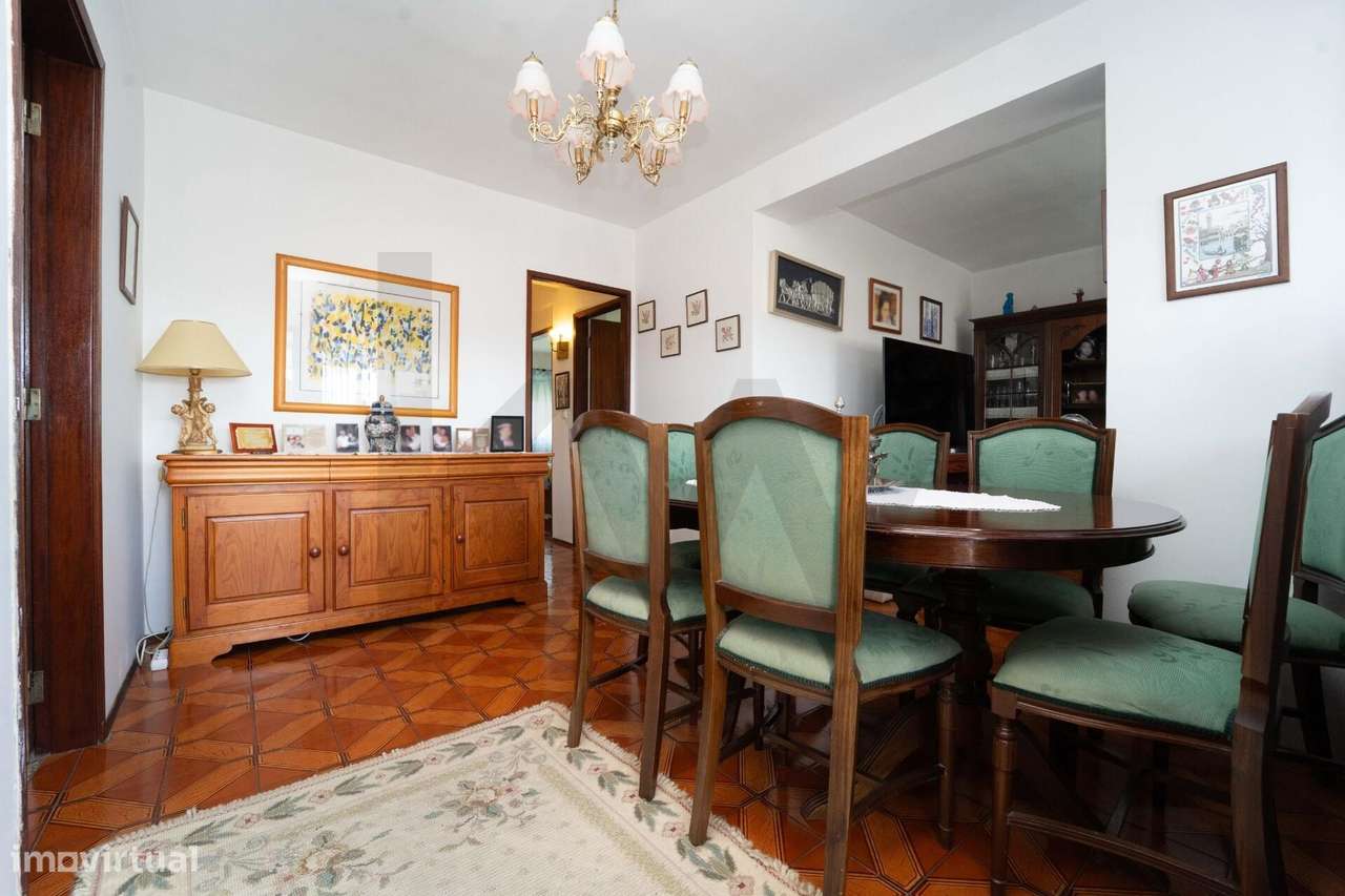 Apartamento T4 no Bairro da Relvinha (Coimbra) - Grande imagem: 4/32