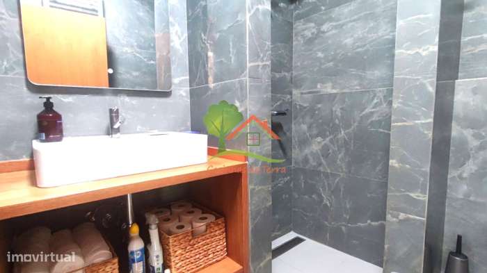 Terreno rústico com vista de mar e casa-26