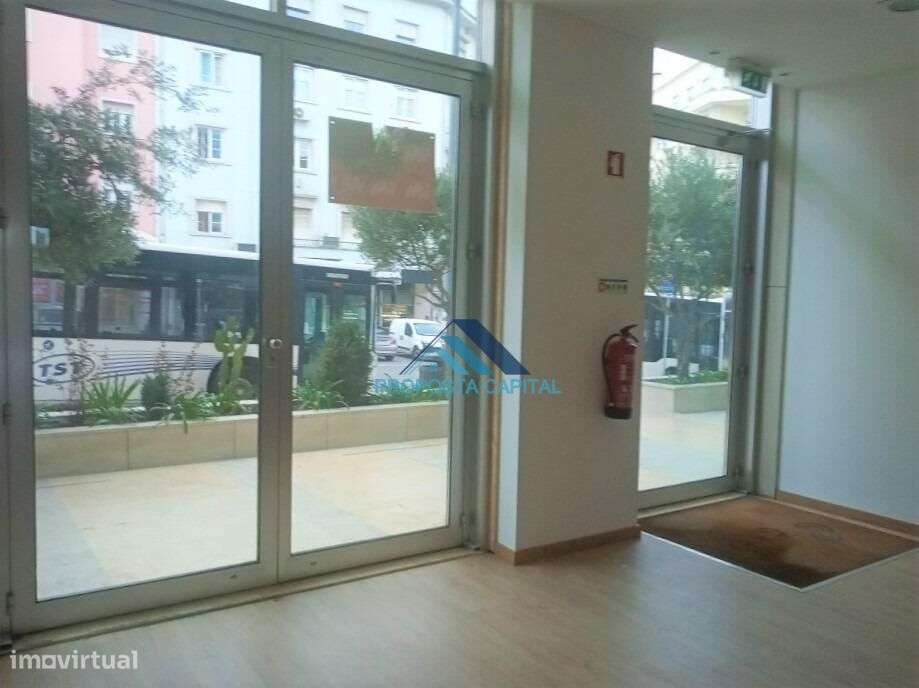 Loja Ampla - Montra - Grande imagem: 2/15