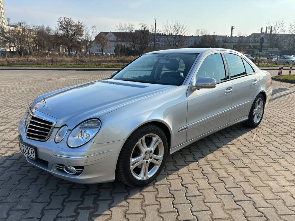 Mercedes-Benz E W211 2008