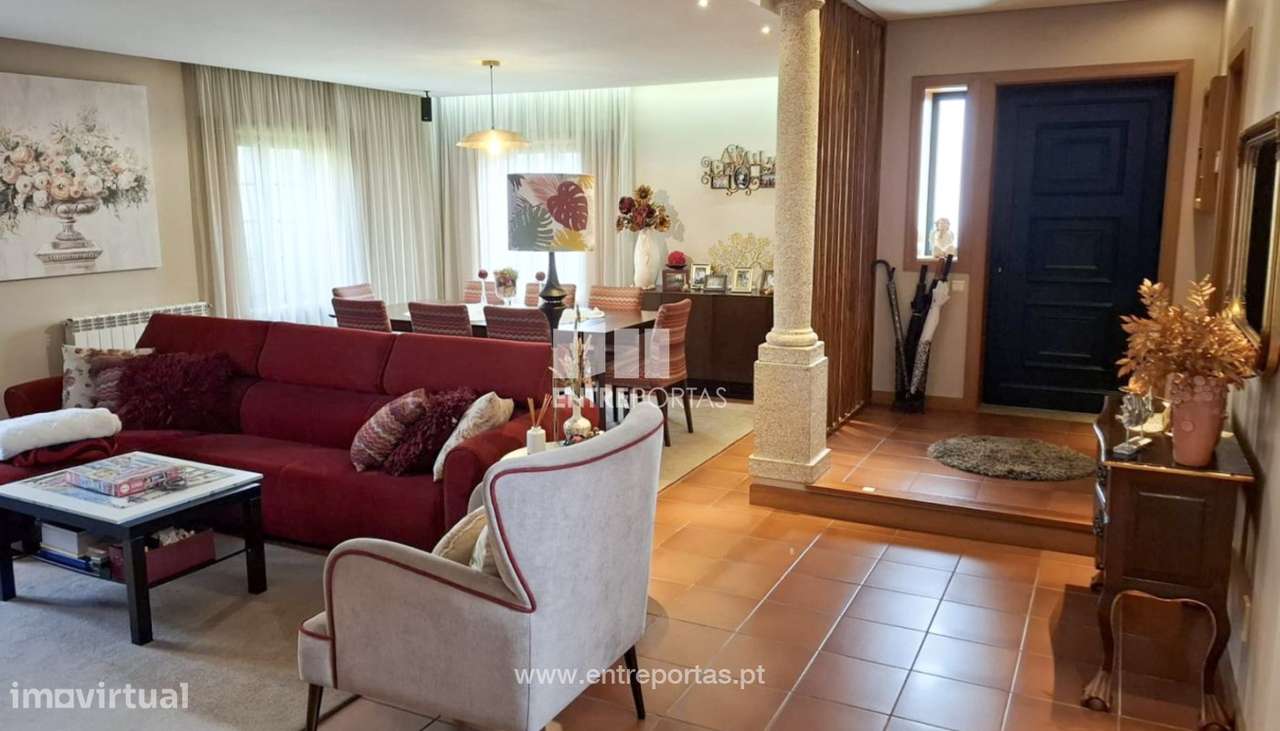 Venda de Moradia V4+1 com piscina, Aver-o-Mar, Póvoa de Varzim - Grande imagem: 4/23