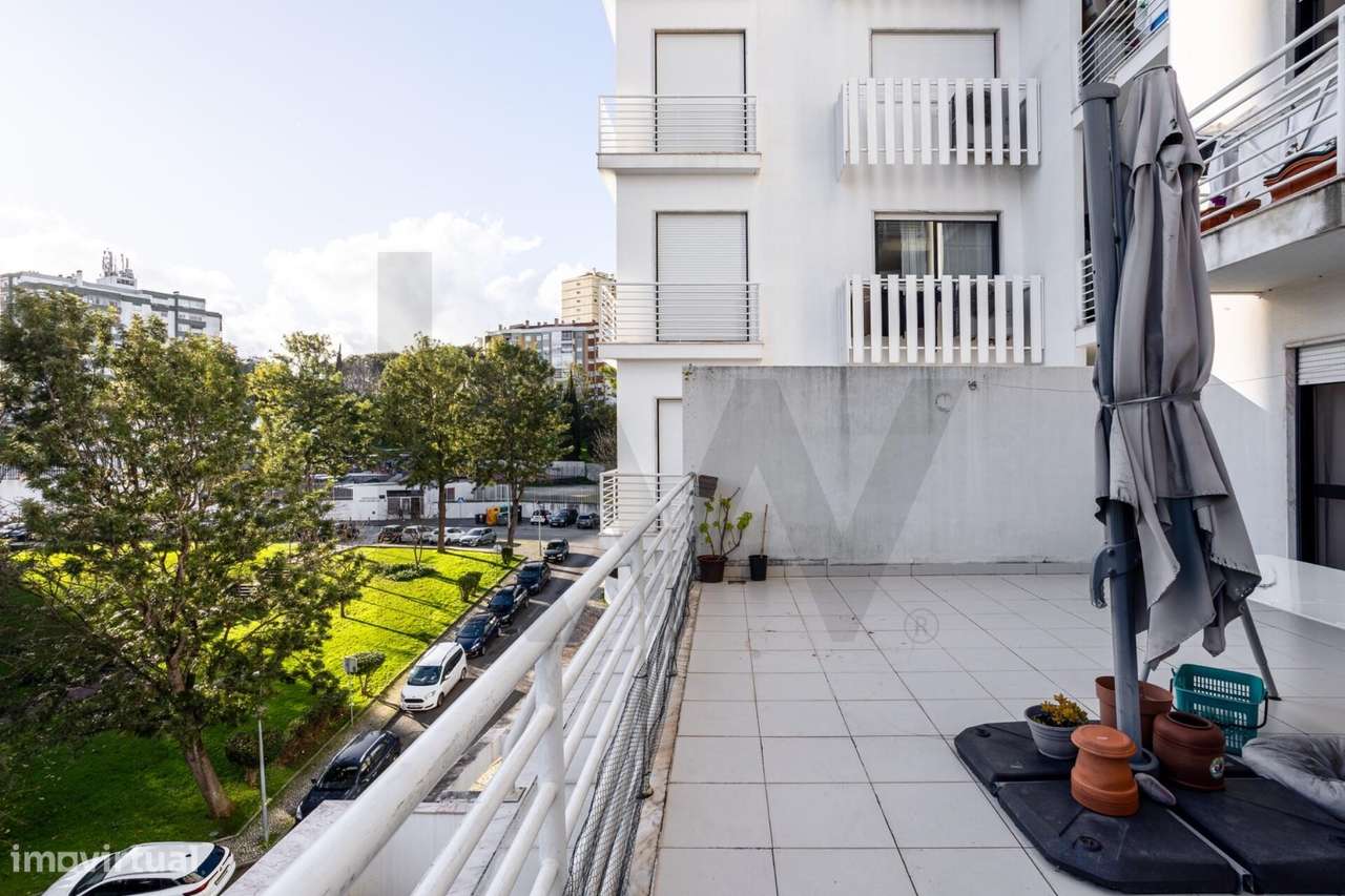 Apartamento T2 em Odivelas com Terraço-6