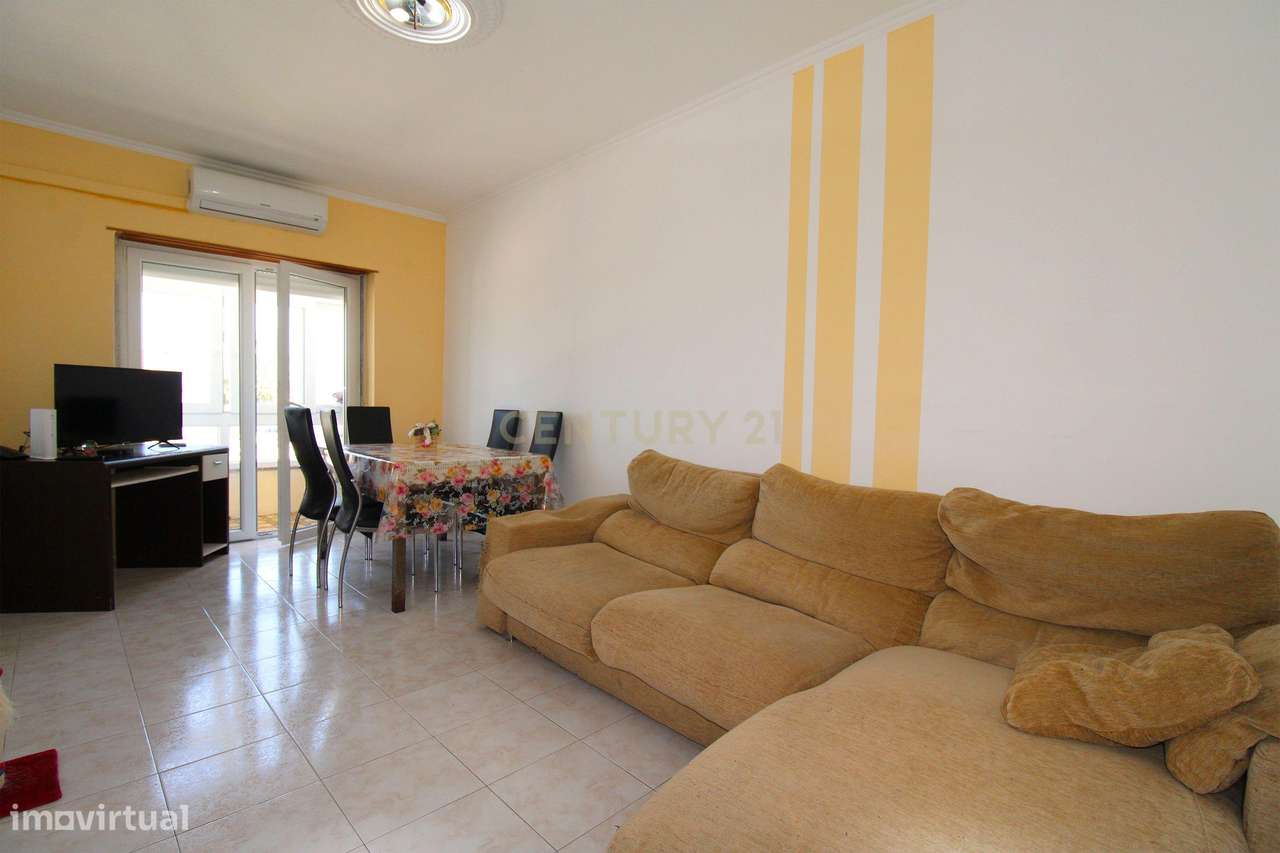 Apartamento T2 na Torre da Marinha - Seixal-8
