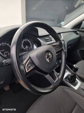 Skoda Octavia 1.6 TDI SCR Ambition - 12