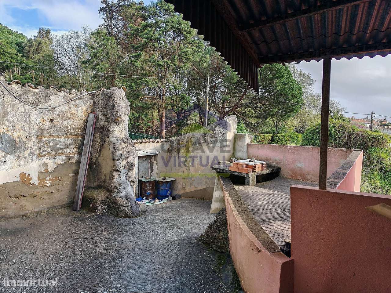 Moradia V2+1 com Terreno e Garagem - Delgada, Bombarral-31