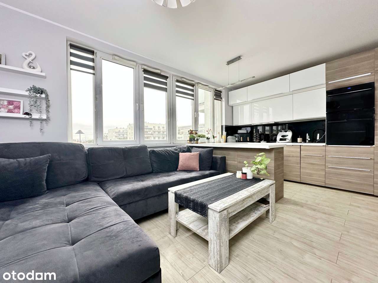 Funkcjonalne, Dwustronne 2 pokoje na zamkniętym osiedlu