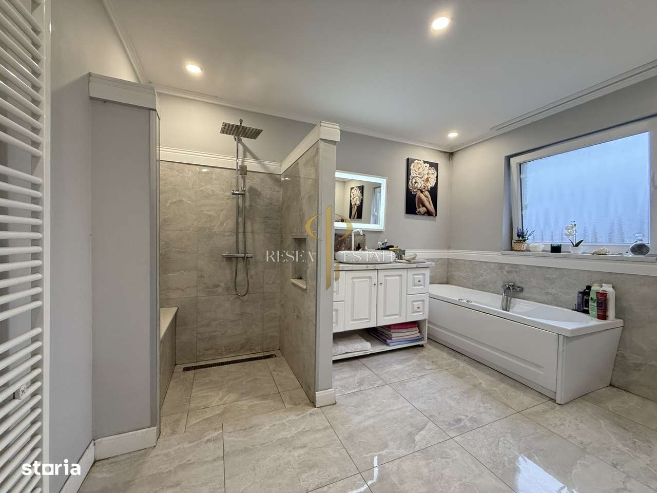 Casă spațioasă în Varias, împărțită în două unități cu acces separat - Imagine principală: 5/15