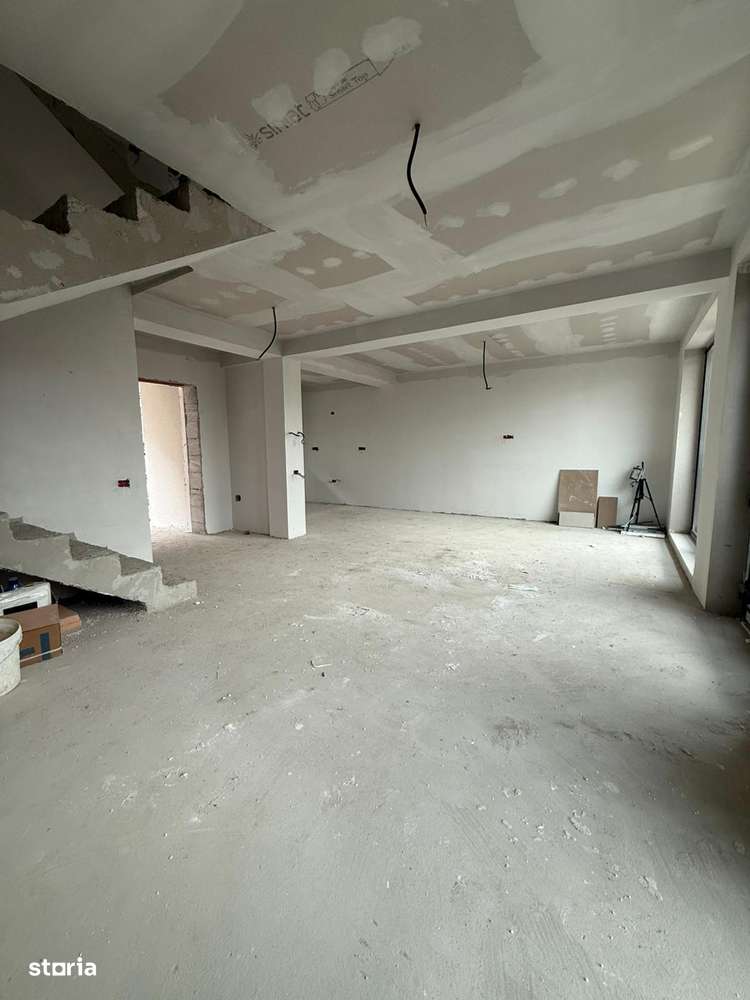 Casa Tip Duplex P+1+M cu 5 camere - 4 bai, 180 MPU, Teren - 190 MP - - Imagine principală: 3/20