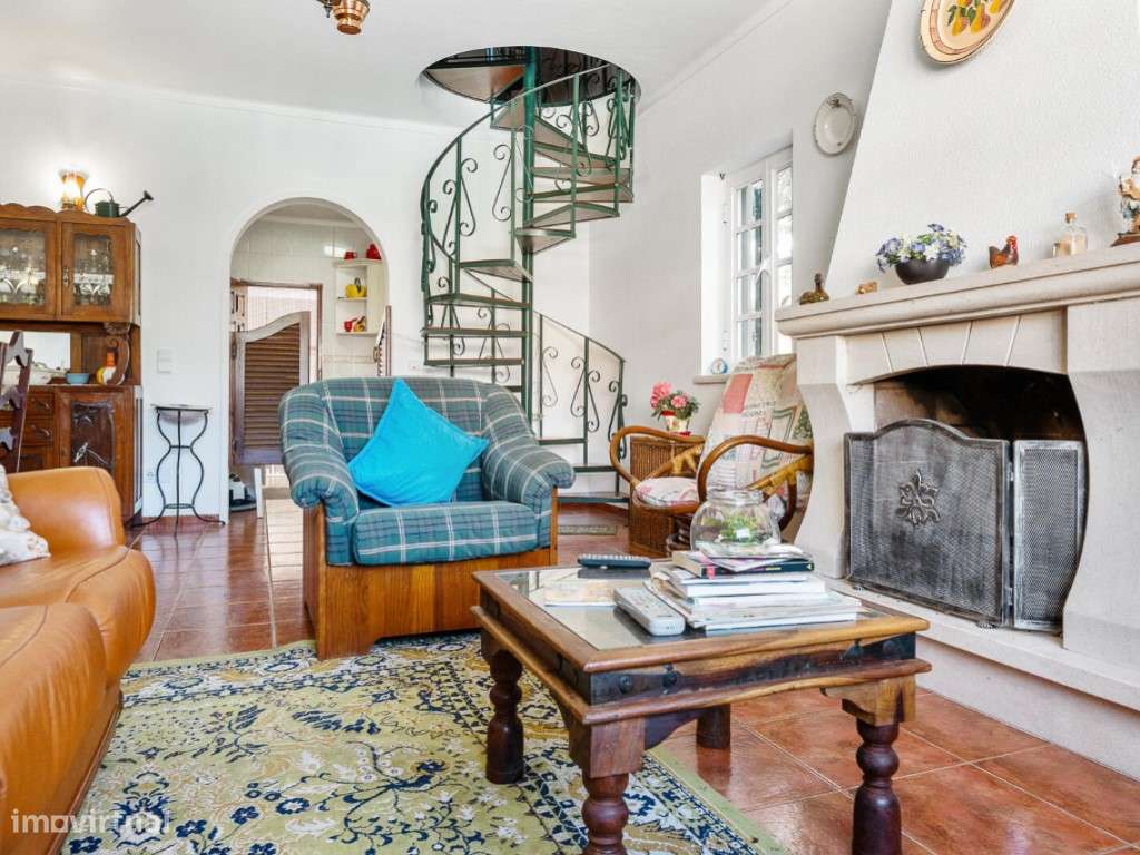 SESIMBRA - ALTO DAS VINHAS - MORADIA ISOLADA, SÓTÃO, ANEXO, PISCINA...-15