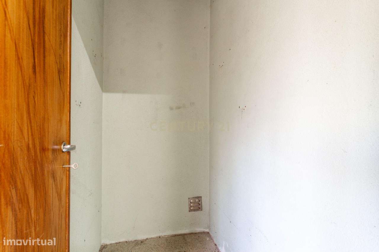 Loja com 56,667 m² no Bairro do Miratejo – Catujal - Grande imagem: 2/13