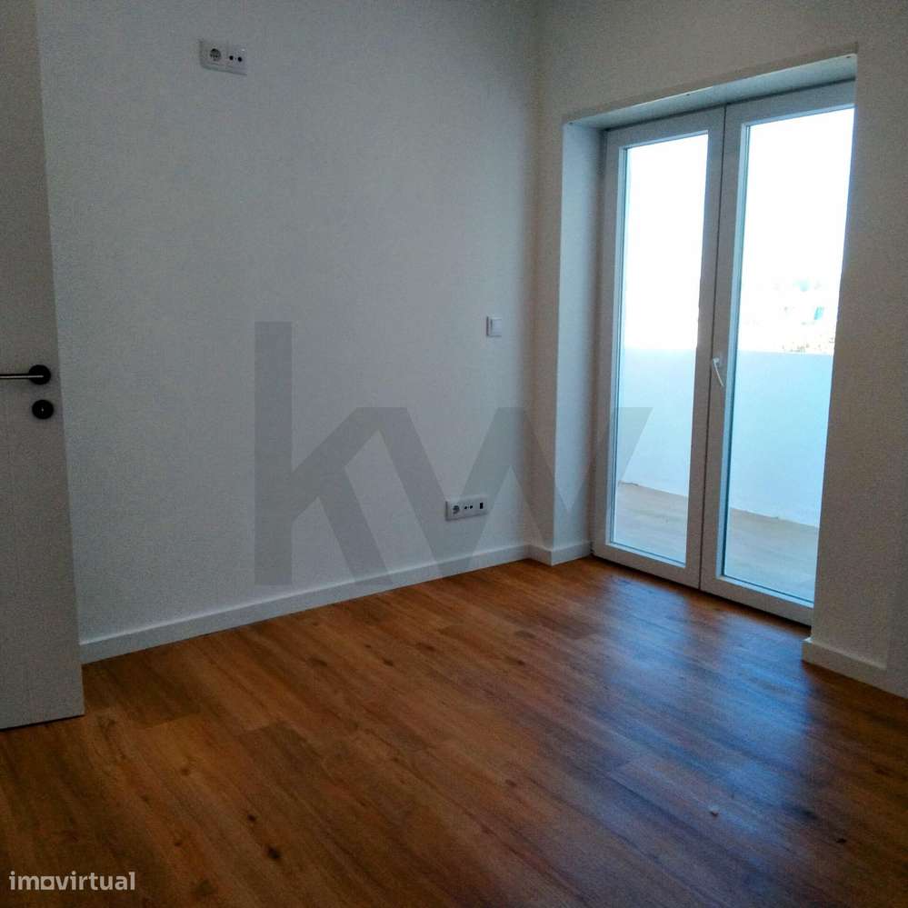 ️ Apartamento T2 com VISTA MAR Costa Caparica - Totalmente renovado - Grande imagem: 2/43