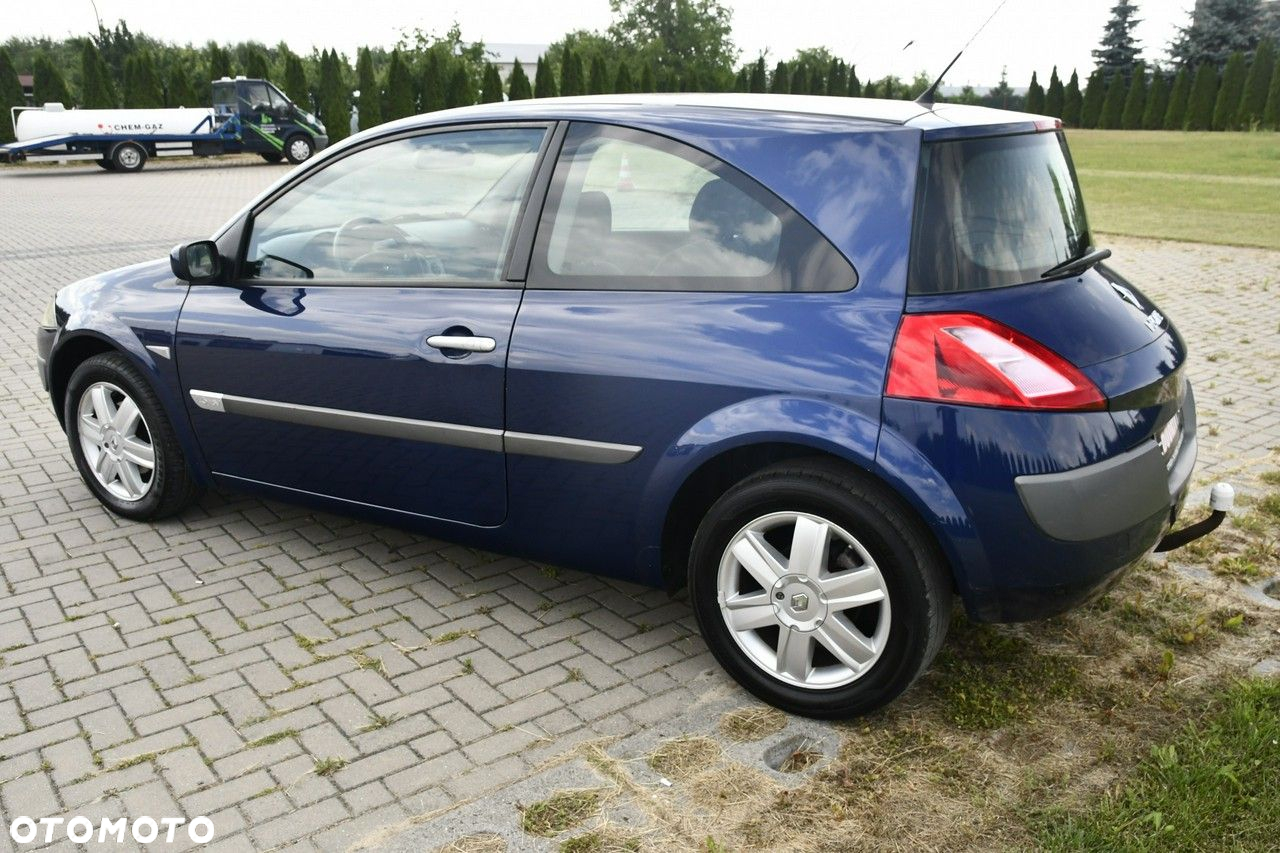 Renault Megane - 11