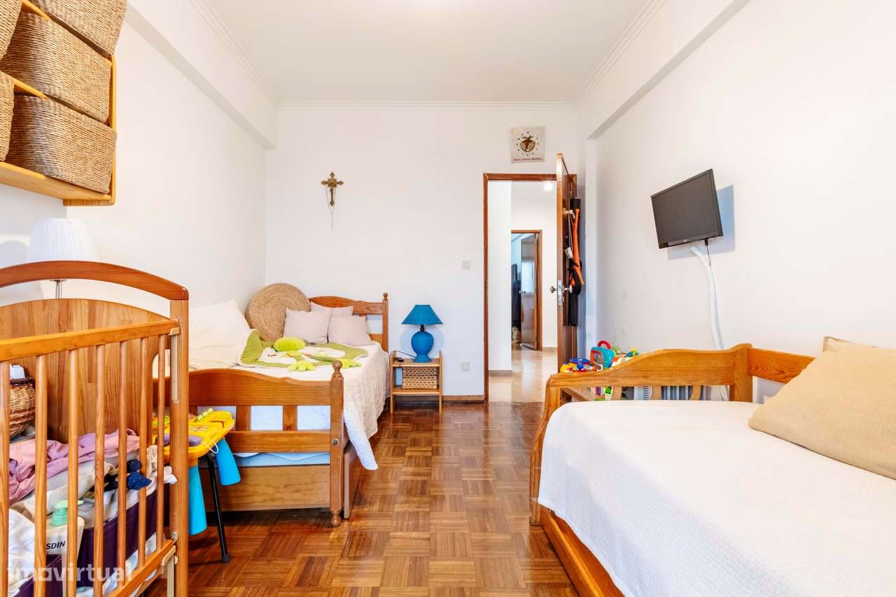 Apartamento T3 em Casal de São Brás, Amadora-26