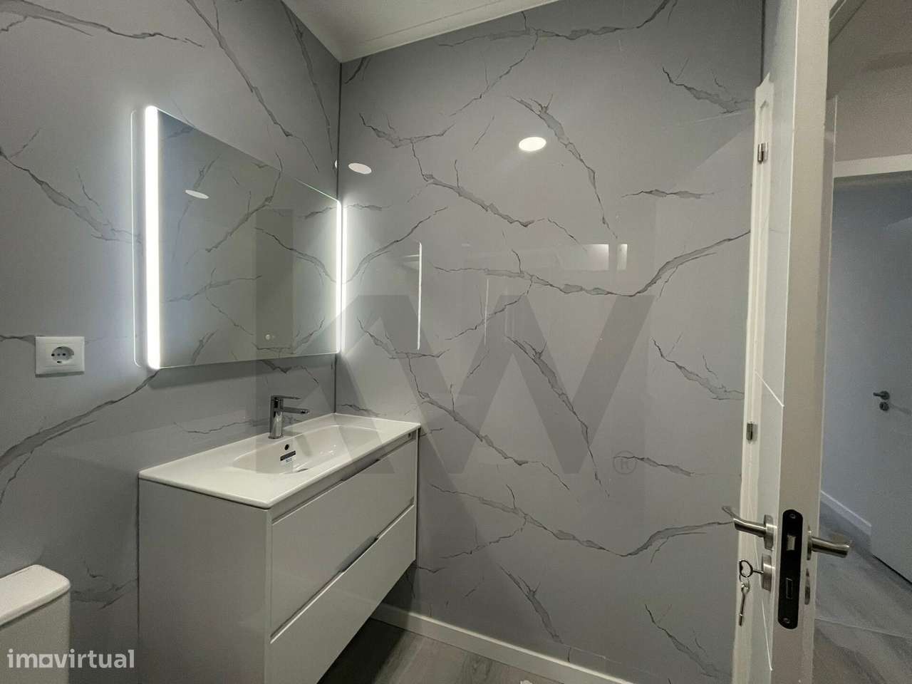 Apartamento T2 Venda - Totalmente Remodelado-12