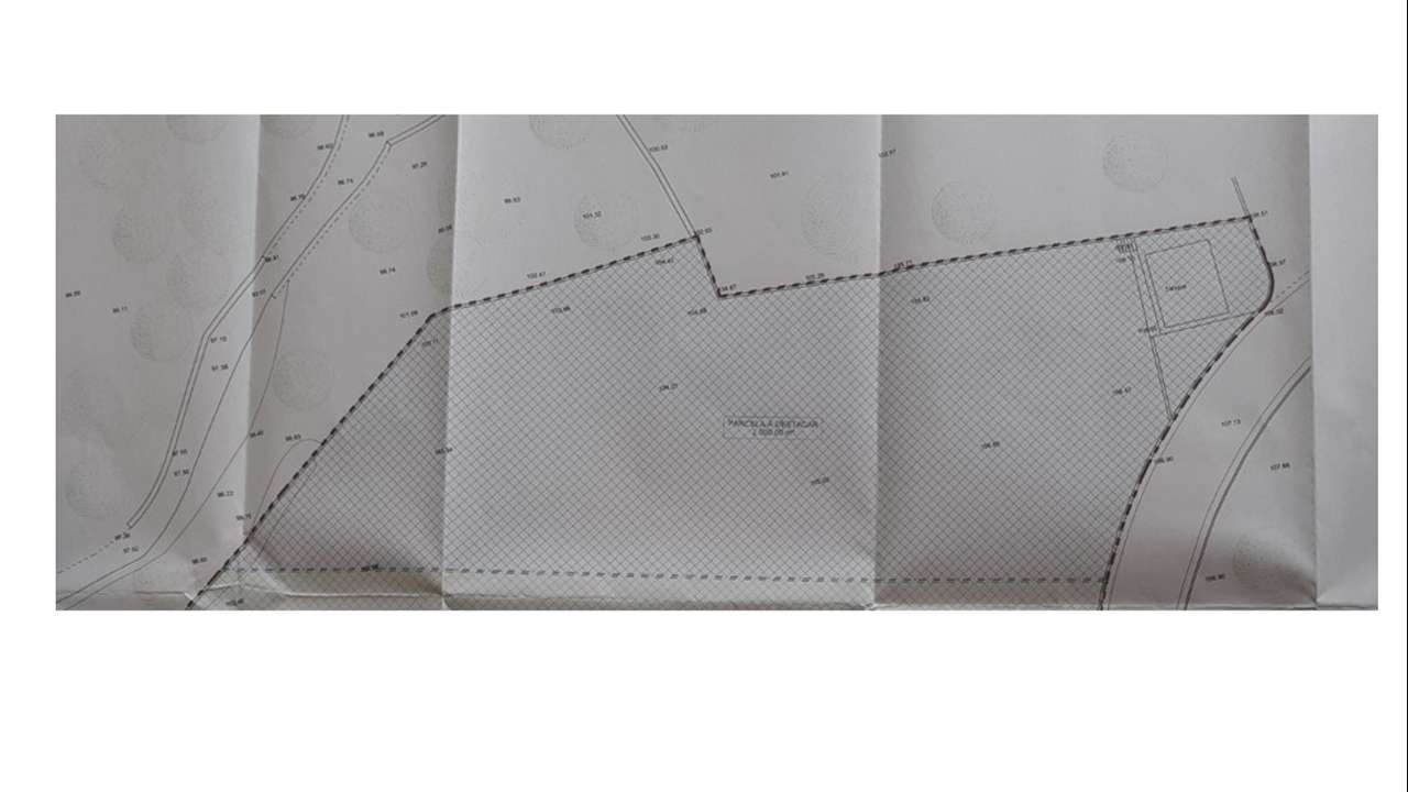 Terreno destinado a construção... Novo preço - Grande imagem: 4/6