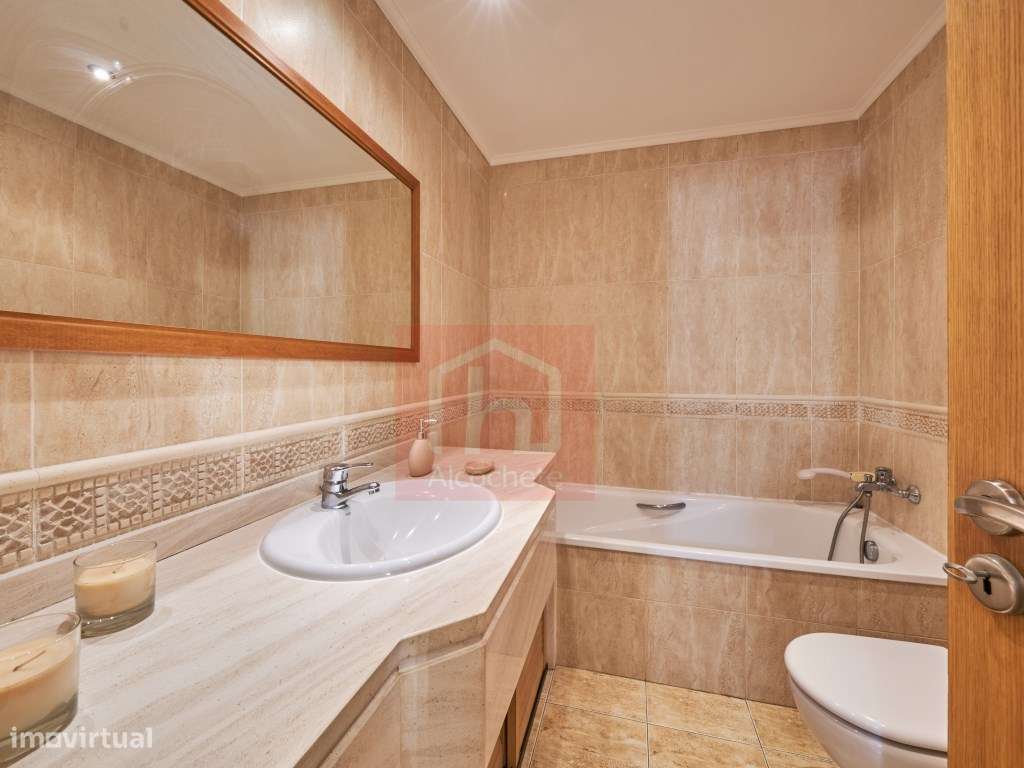 Apartamento duplex T2 com terraço com vista desafogada no centro do...-6