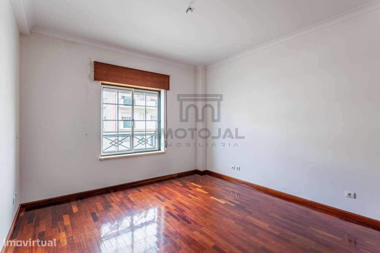 T3 com varanda, 145m², pronto a habitar em Samora Correia-14