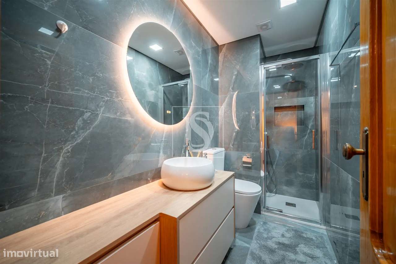 T2 Renovado com Garagem em Urgezes – Junto ao Centro de Guimarães!-13