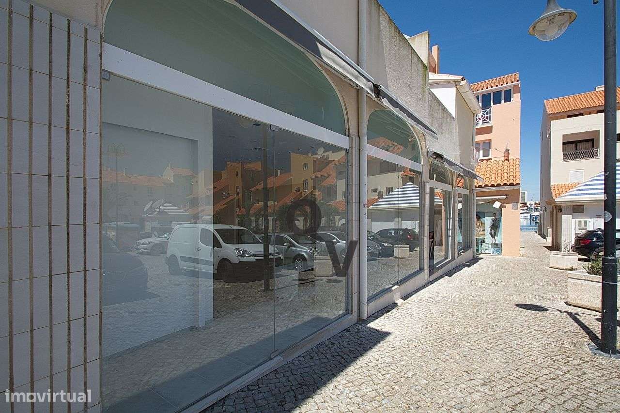 Loja sita na Marina de Vilamoura-2