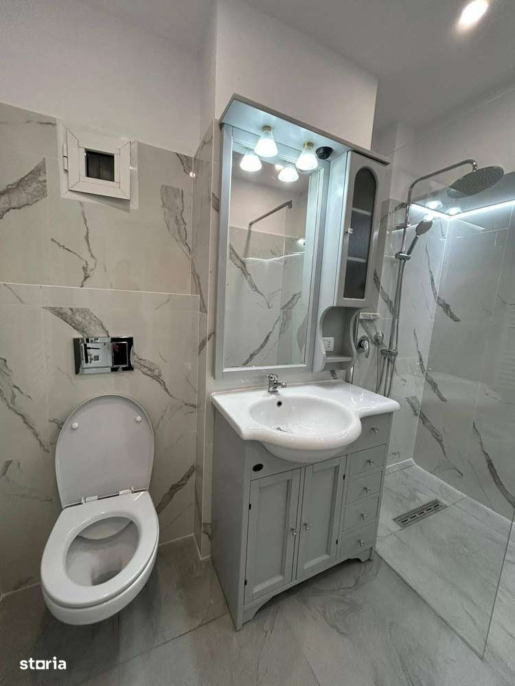 De vanzare 4 camere,2 bai,2 balcoane situat in zona Primariei-3